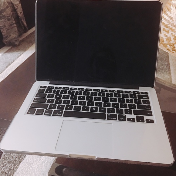 MacBook Pro - Picture 2 of 4